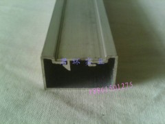 常熟張家港鋁線槽鋁卡槽鋁合金橋架擠壓生產