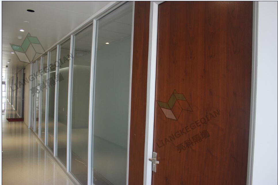 山東臨沂辦公隔斷 玻璃隔斷墻 辦公室玻璃隔斷 